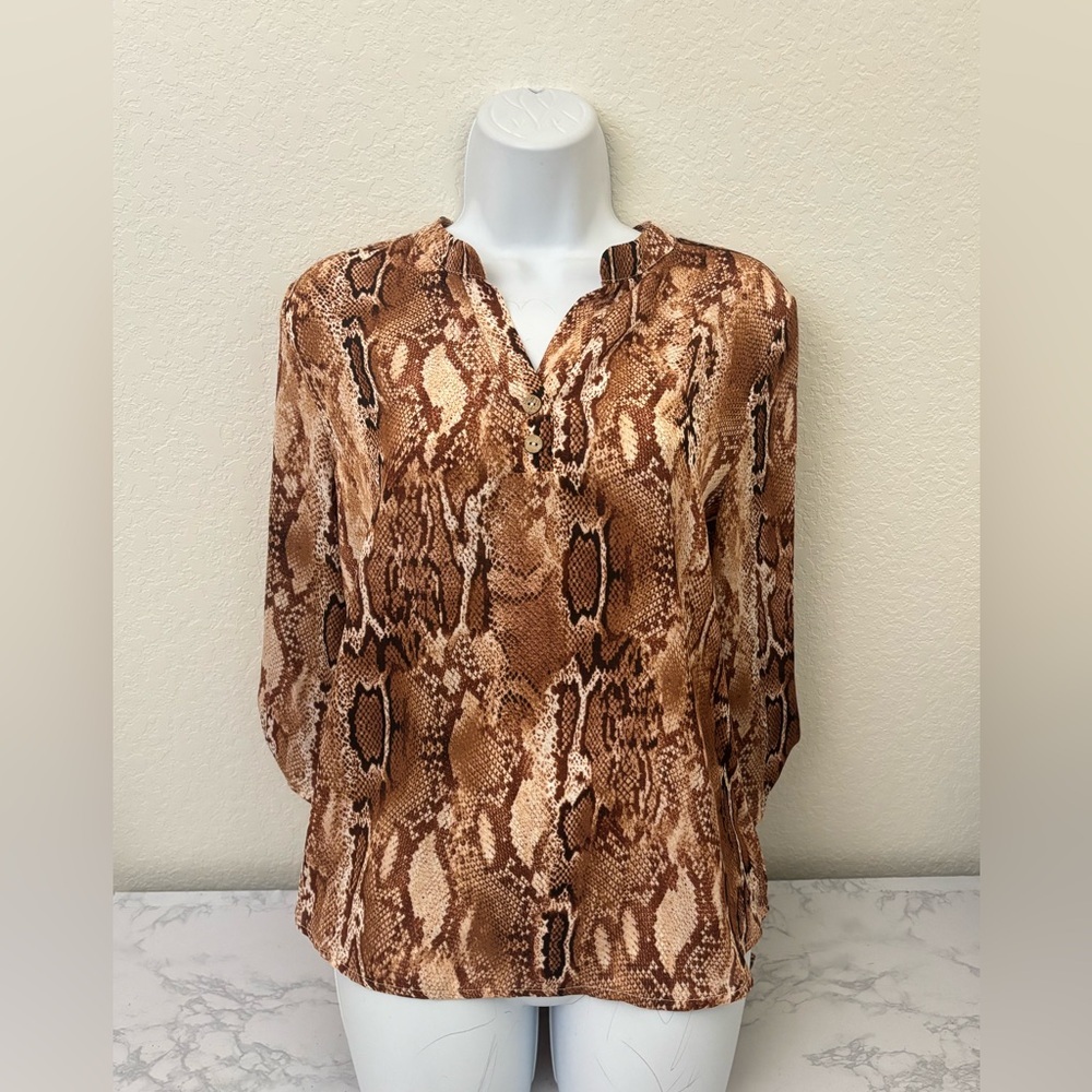Cure Top Womens M Long Sleeve Pullover Blouse Reptile Snake Print Henley​